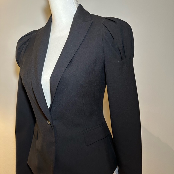 Unique Zara blazer with subtle puff sleeves, black, size M - Picture 3 of 7